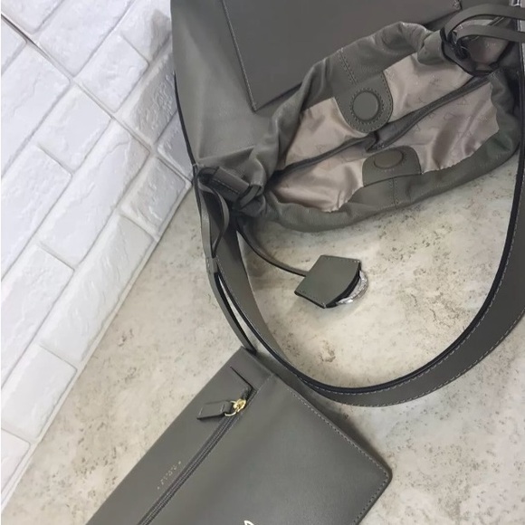 Radley of London leather shoulder bag with matching wallet - Picture 10 of 15